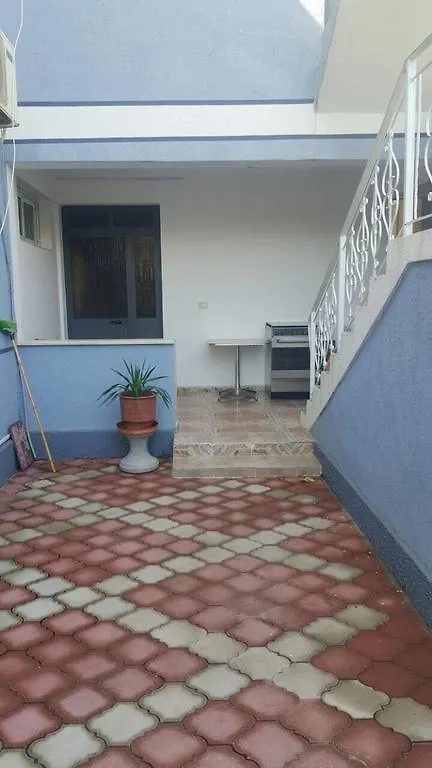 Garsoniere Me Qera Otel Durrës 2*, Dıraç